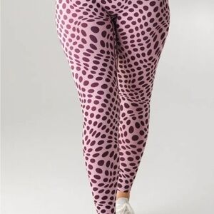 Vitality x Cosmopolitan blossom the Ascend leggings size S NWOT